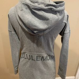 Lululemon hoodie size 6
